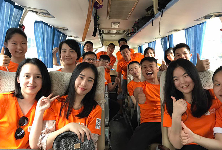 公司更名有哪些潛在風險？申請變更登記需要向公司登記機關提交的文件？